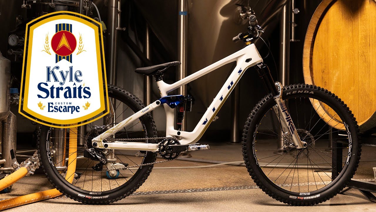 VITUS | Kyle Strait's Custom Painted Escarpe