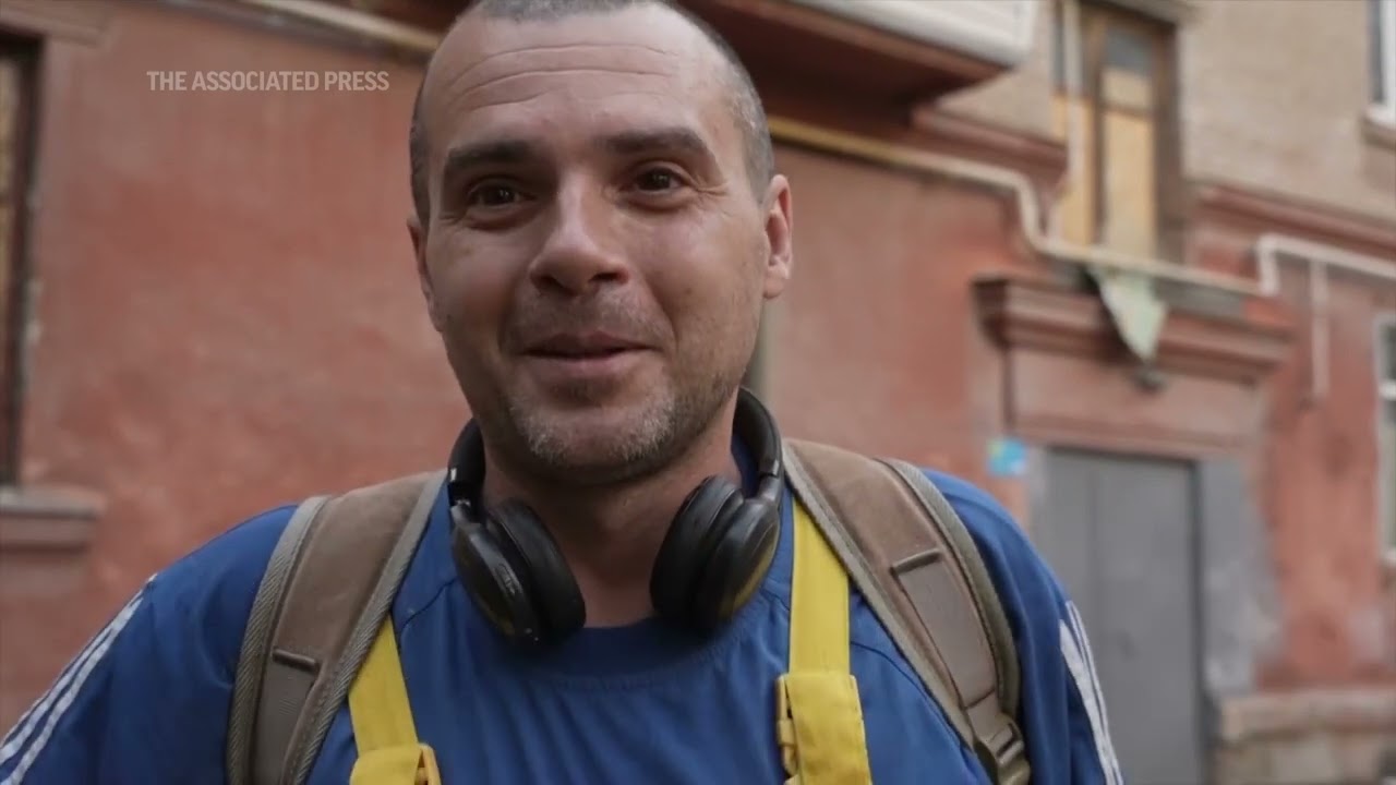 Villagers flee after Ukraine dam floods