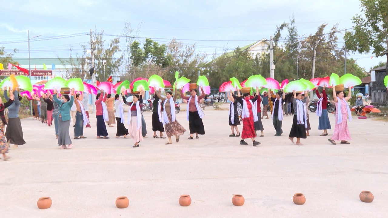 Đồng bào Chăm Khánh Hòa bước vào mùa lễ hội Ramưwan 2026 | Thời sự tối 14.2.2026