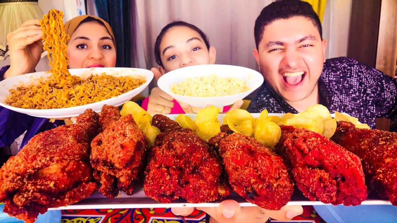 تحدى دبابيس 🍗الشيتوس🔥 اللى مكسره الدنيا من مطعم ماما ضد بابا وماما