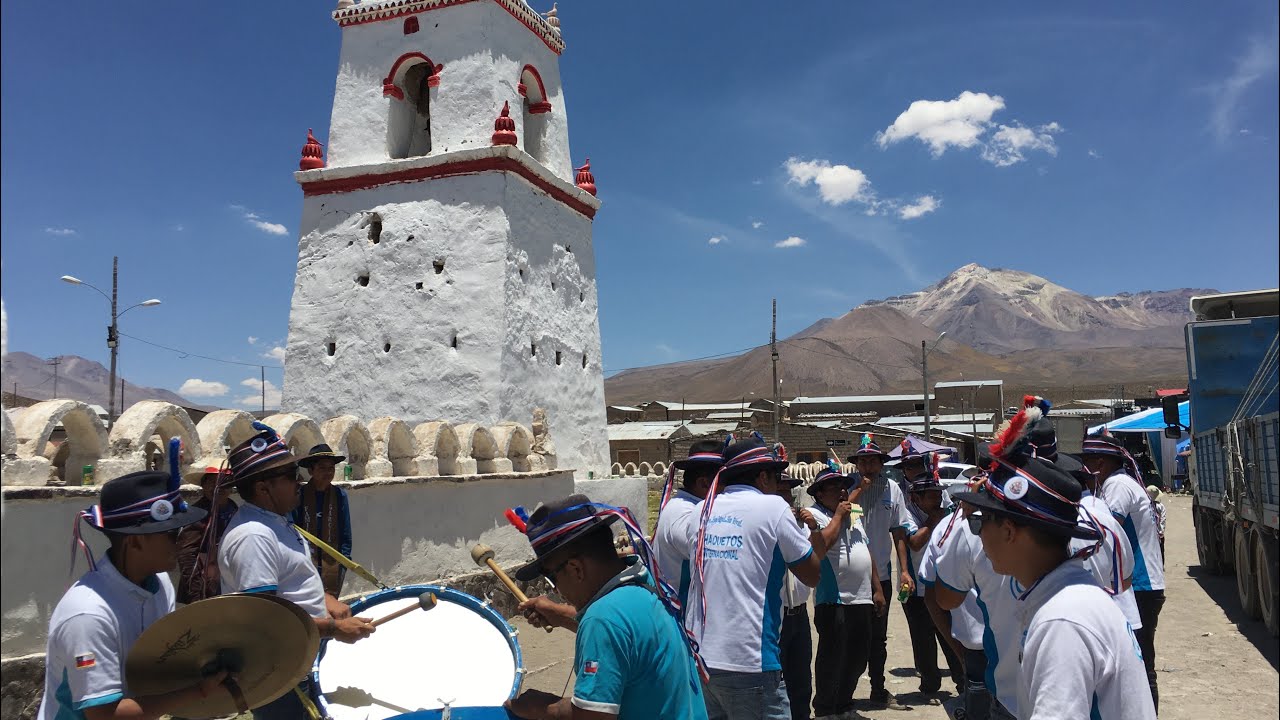 Lakitas Chaquetos de Jaiña, entrada al pueblo de Isluga 2023
