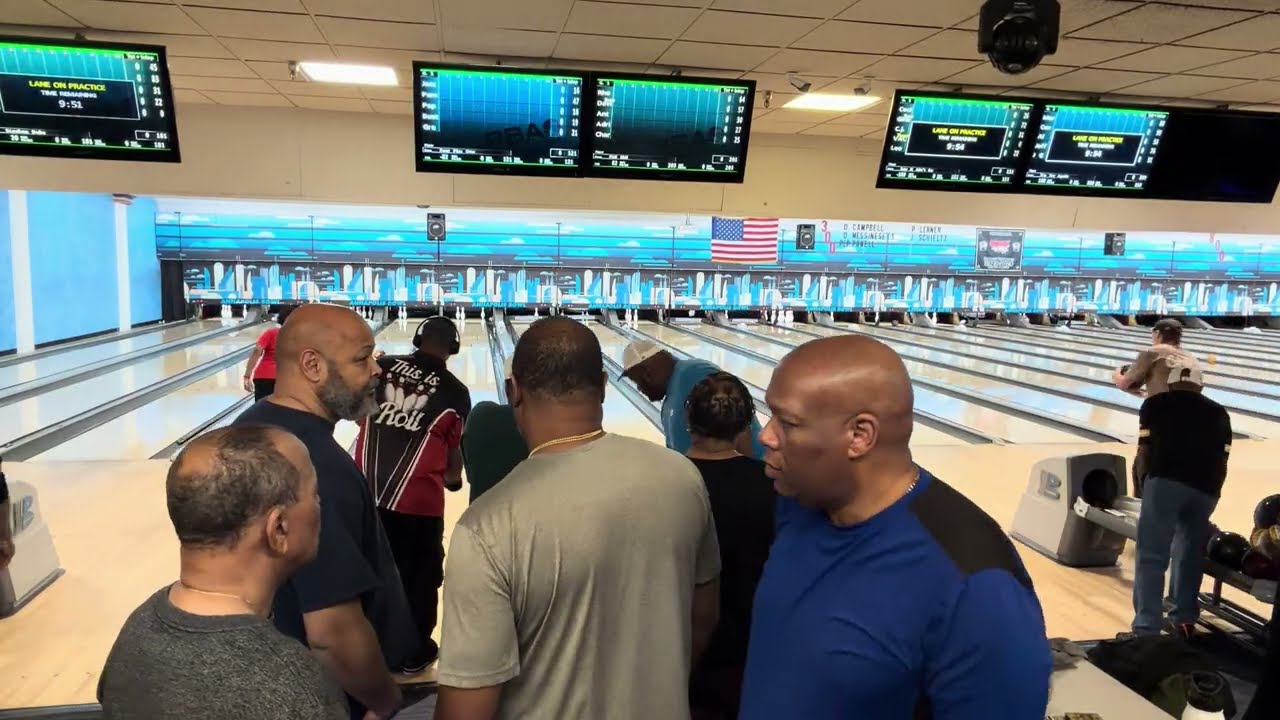 Friday Mix&Match League Video #3 #bowling #bowlingcenter #bowlingleague #bowlingball #fun #duet