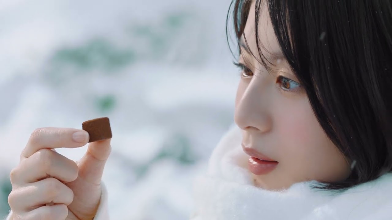 出口夏希出演／明治の冬期限定チョコ「メルティーキッス」新CM「冬の待ち合わせ」篇 30秒