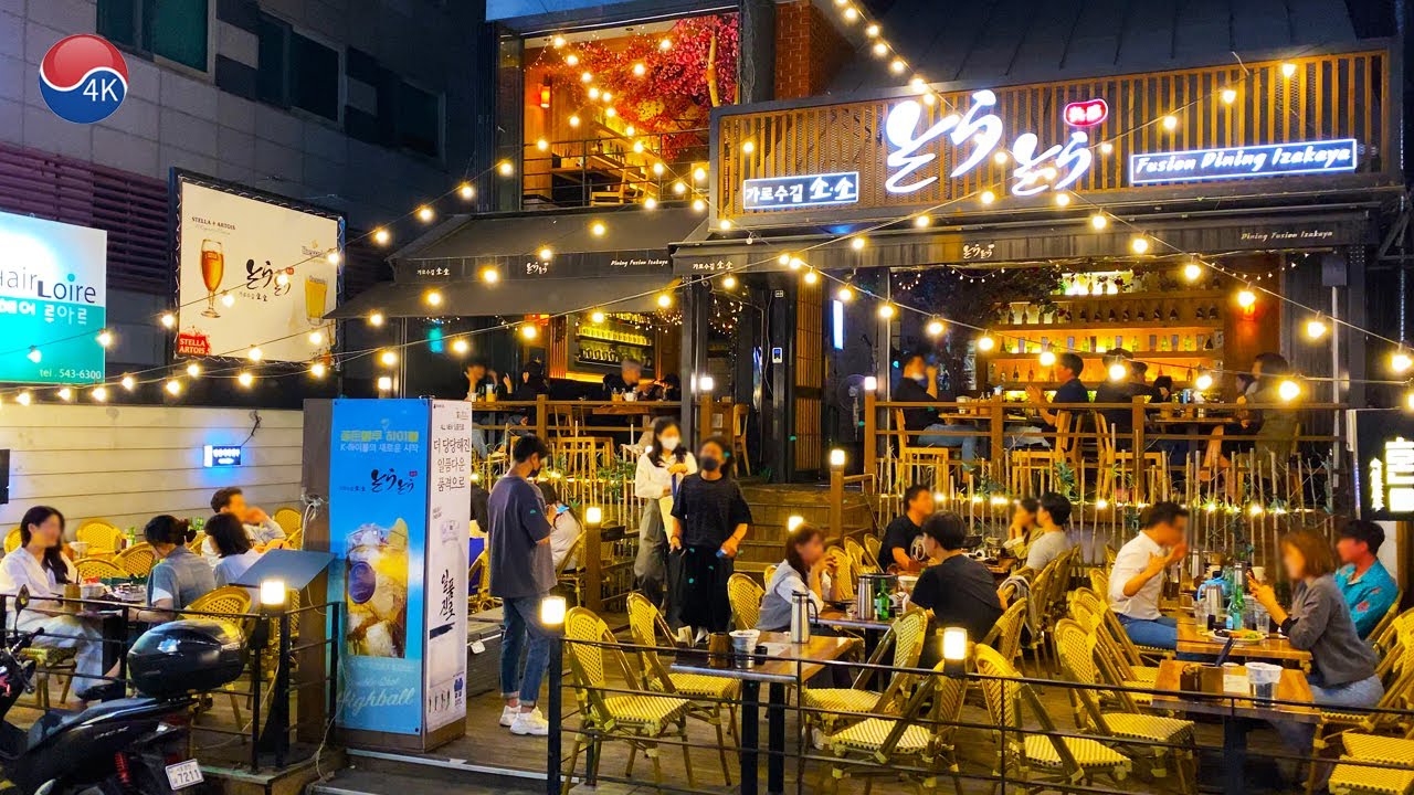 [4K] Seoul Walk - "Garosu-Gil" Gangnam Friday Night, let's walk together Garosu-gil,Sinsa-dong.