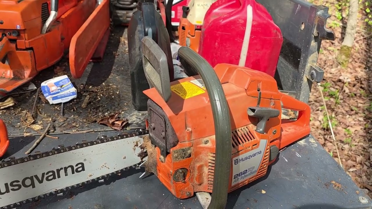 Husqvarna 262xp vs. Husqvarna 560 ( Small Mount 562 ) Saw Technology Evolution From 1990's to 2015
