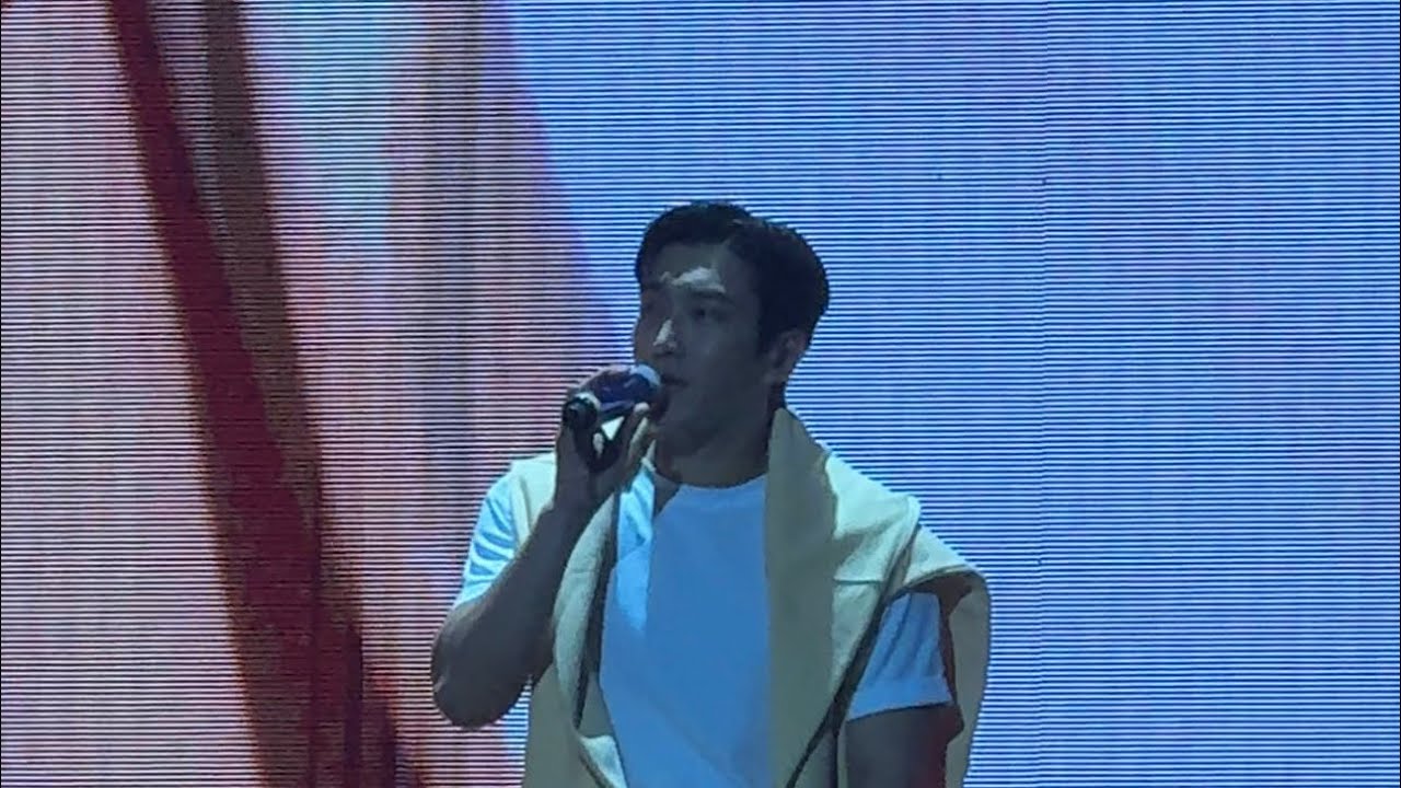 Super Show 10 Singapore Day 1 I Know Siwon focus
