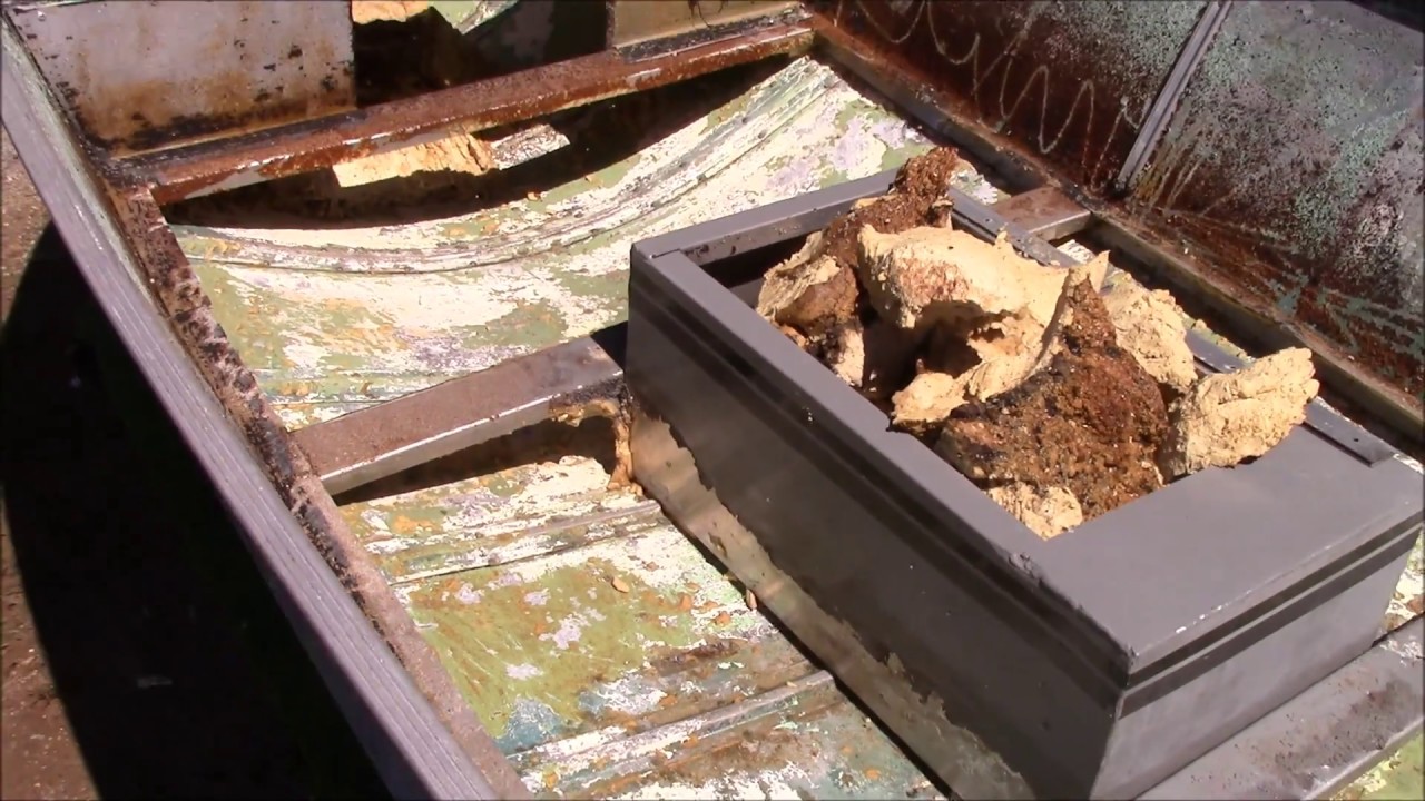 Restoring a Boat: Episode 3 - Removing the Foam