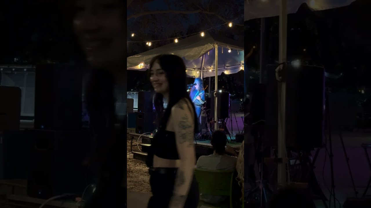 ☔️ Amazing “Purple Rain” performance | St. Pete Pier, Florida 