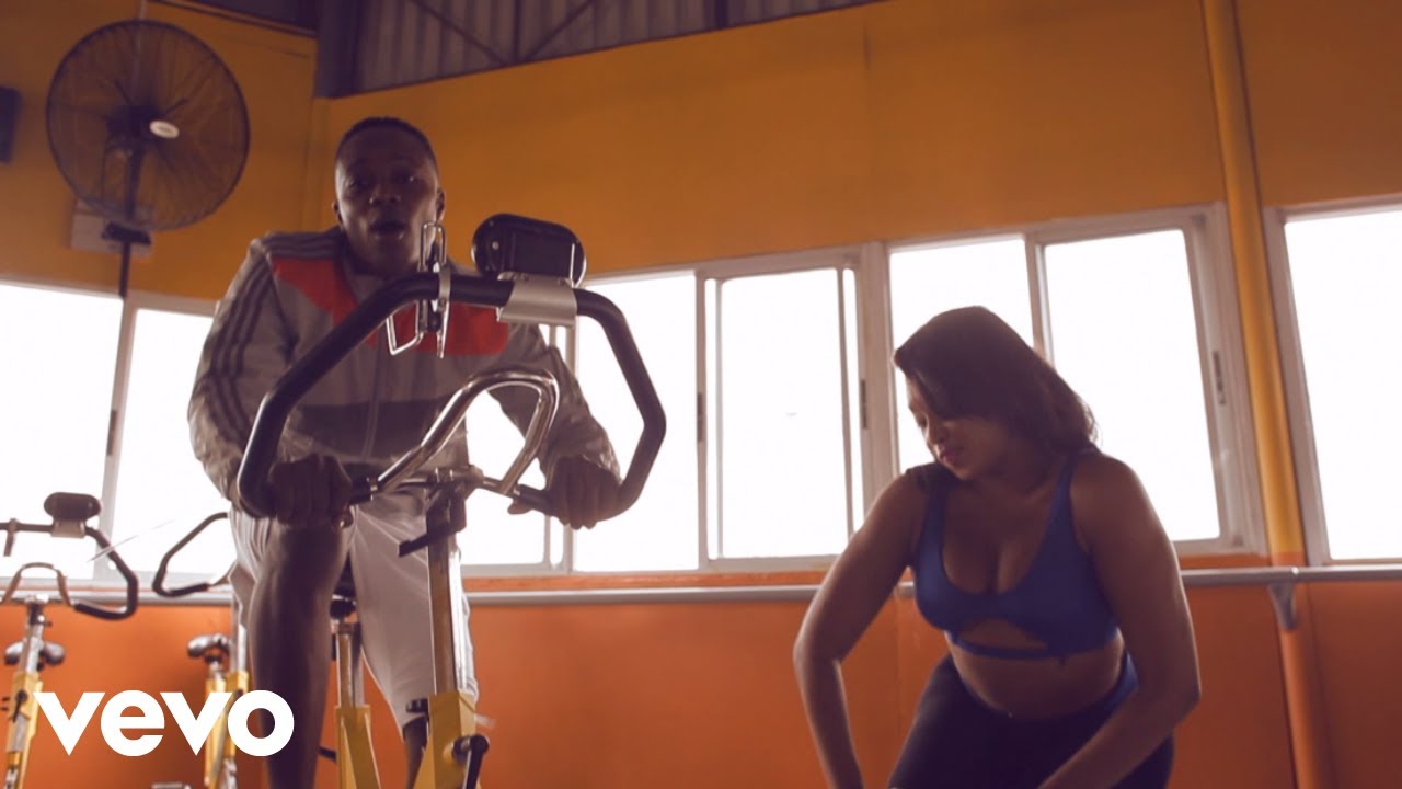 Razor B - Bruk Back (Official Video)