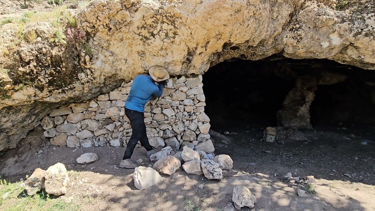 Rebuilding a Cave to a survival shelter .How to made solo fireplace