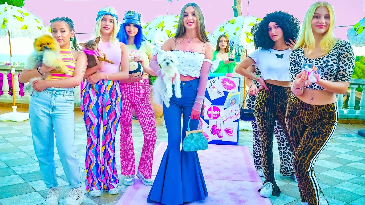 Koknours! ¡La chica más sexy de la escuela de Bunny! ¡Participan los amigos de Diana y Bunny!