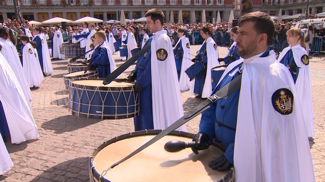 La tradicional 'tamborrada' cierra la Semana Santa en Madrid