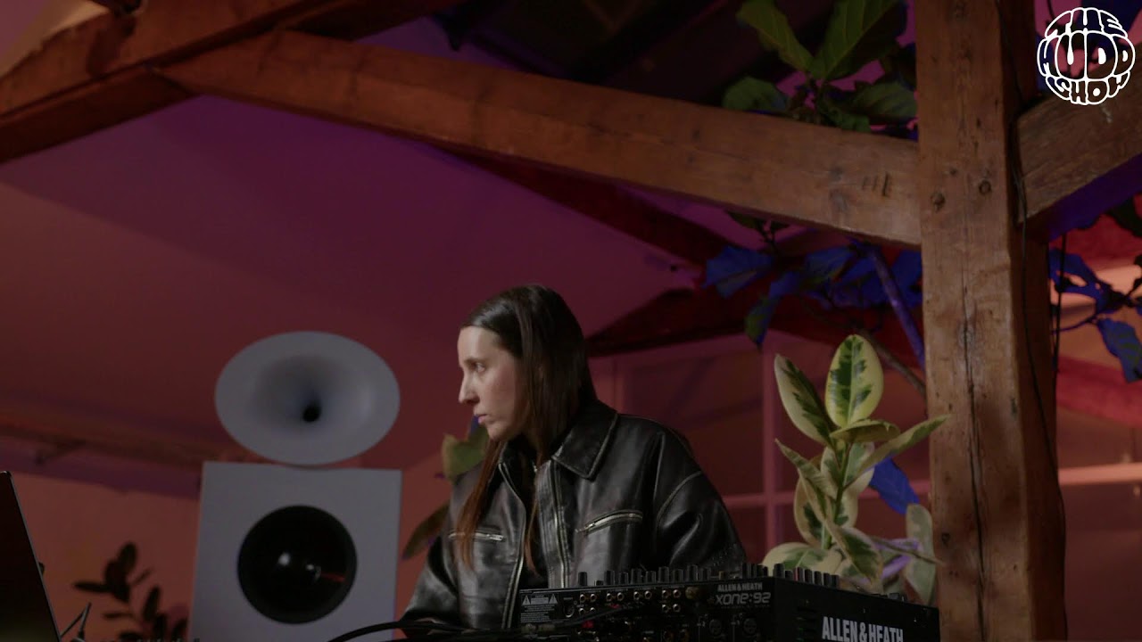 Michelle (live) | themuddshow