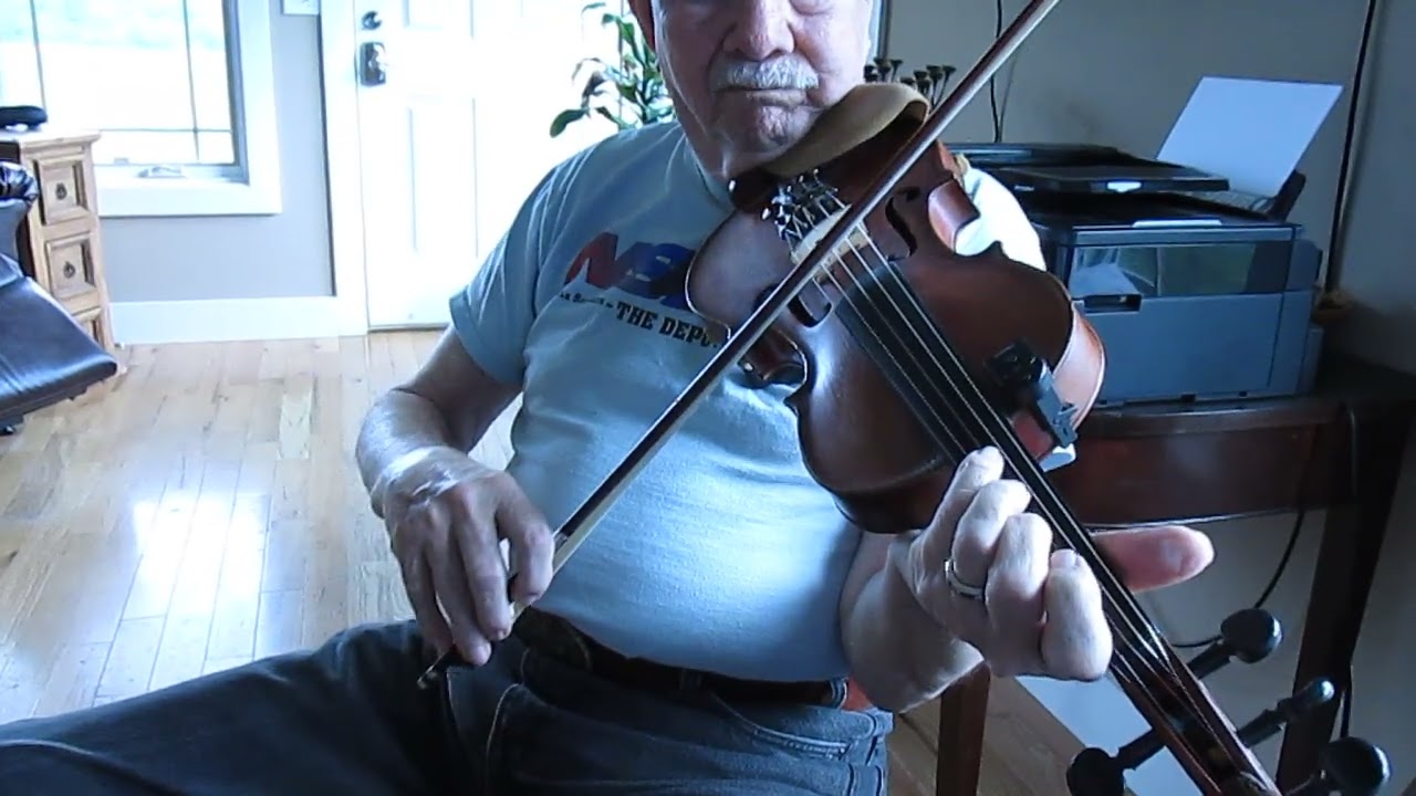 Bobby Hicks teaches swing licks and Maiden's Prayer on Fiddle