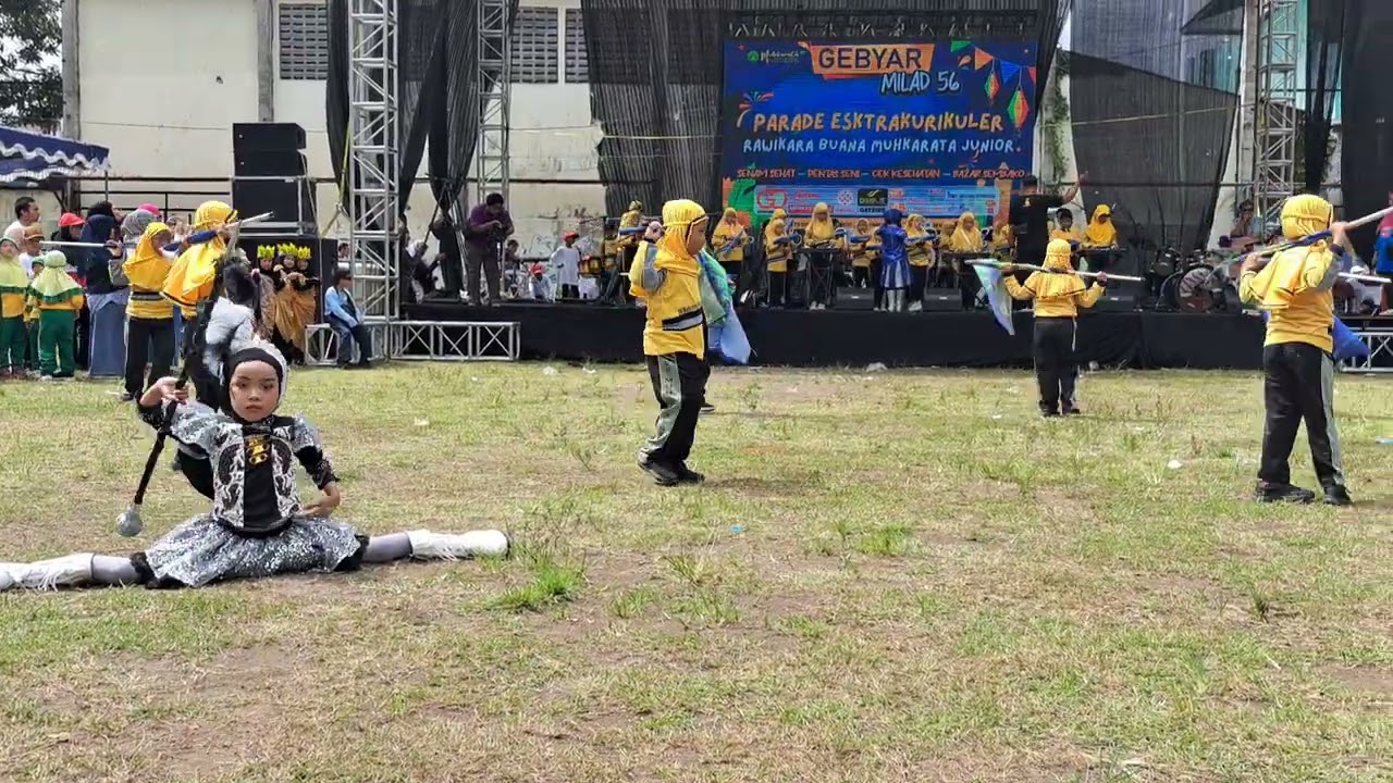 Penampilan Drumband kelas 1,2 & 3 SD Muhammadiyah Karangwaru Yogyakarta #milad56sdmuhkarangwaru