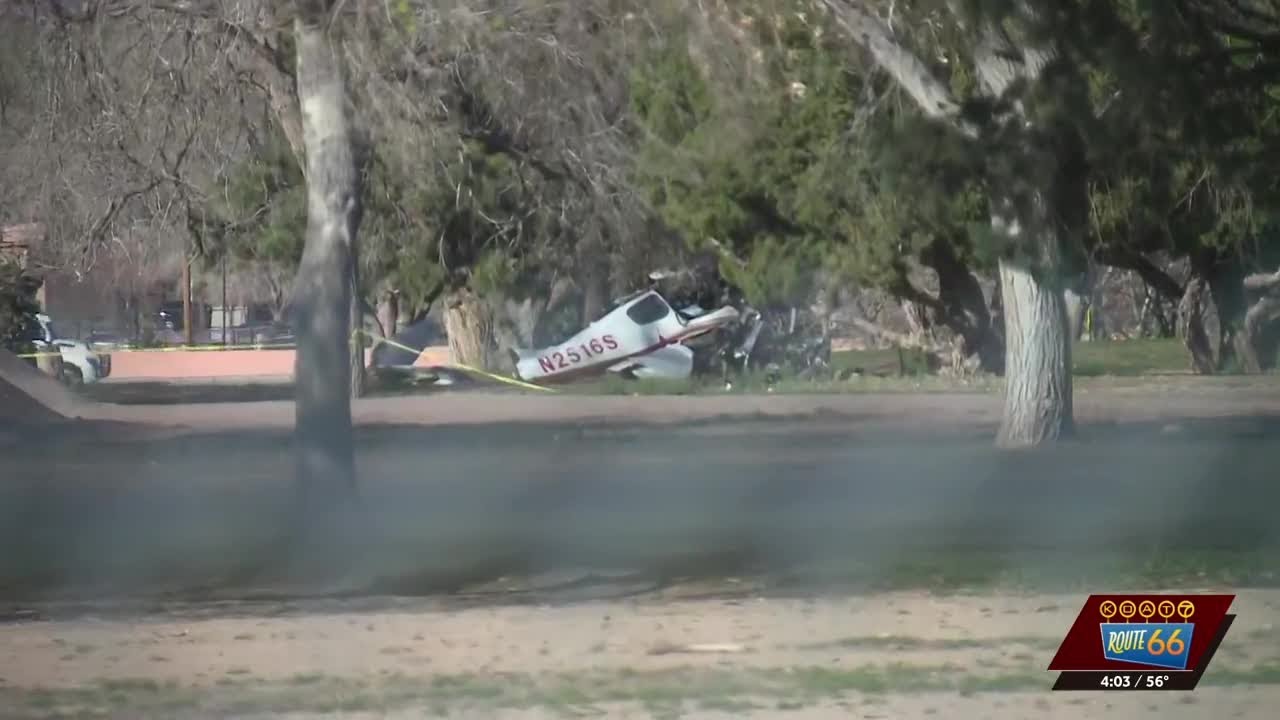One dead in plane crash at Albuquerque golf course