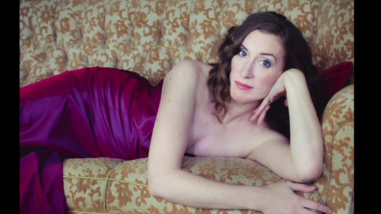 Emily Hindrichs, soprano - Deh vieni, non tardar (Le Nozze di Figaro) - LIVE