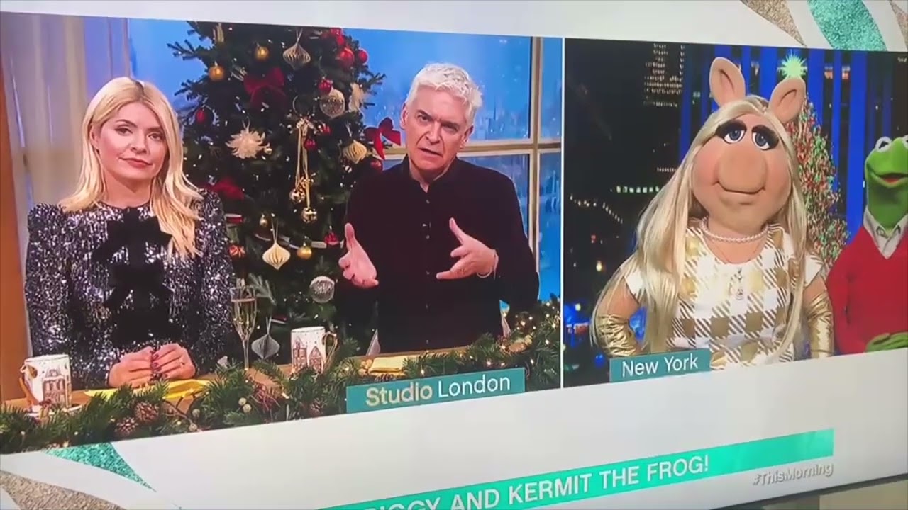Kermit and Miss Piggy ITV2 interview on christmas day