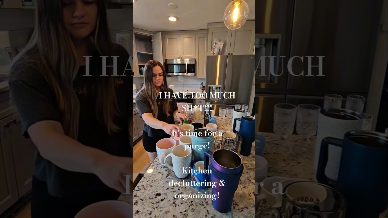 Like & Subscribe!! ❤️ huge kitchen clean out! decluttering & organizing series! #decluttering