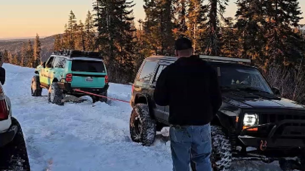 In Search of Snow - LandCruiser 250 on portals and two 80 Series #lc250 #80series #toyota #offroad