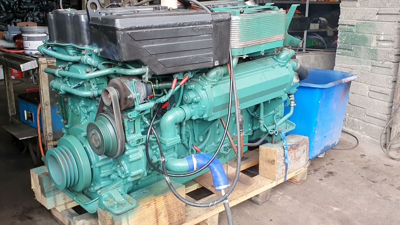 VOLVO PENTA D12 at 450 hp heavy duty