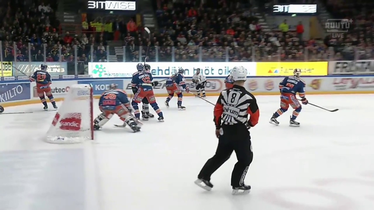 2018-04-06 Tappara-TPS : Elorinne taklaa Virtaa