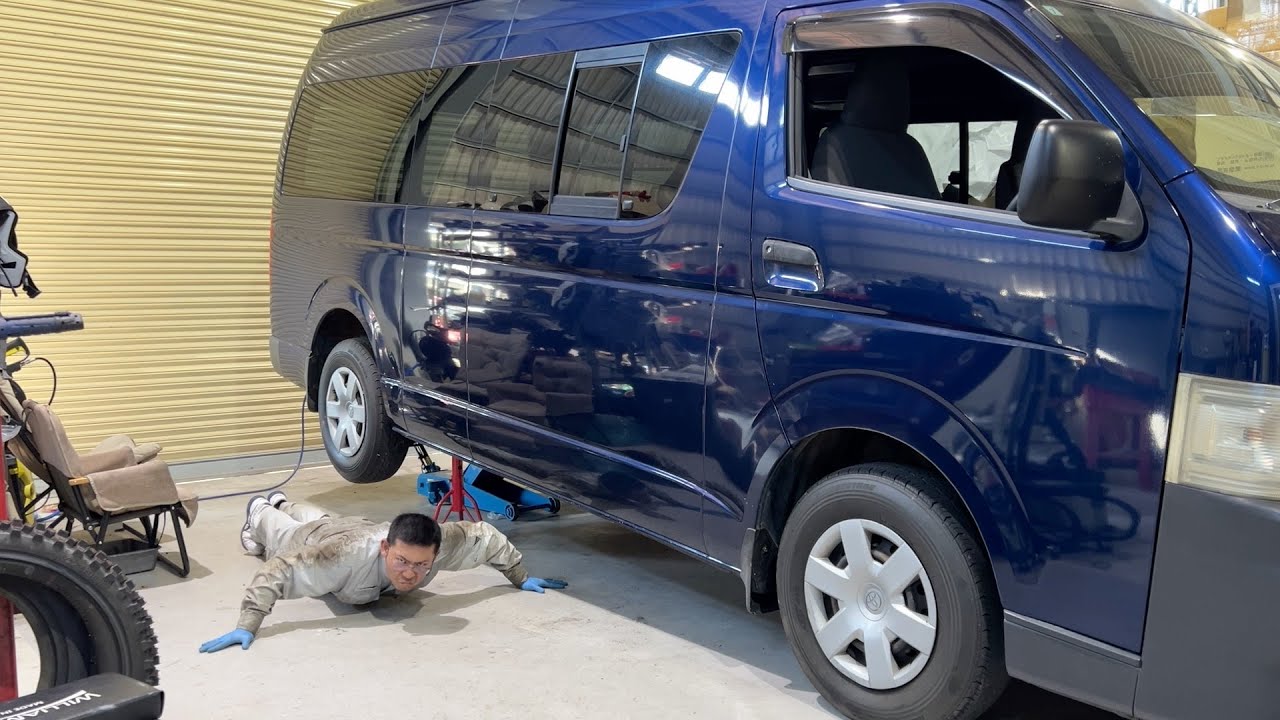 誠に不本意ながら車高を下げます。