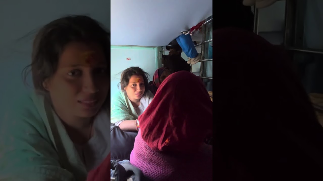 Tren me ham sab sath me masti kar rahe aur kumbh ka bate kar rahe #vlog #blogger