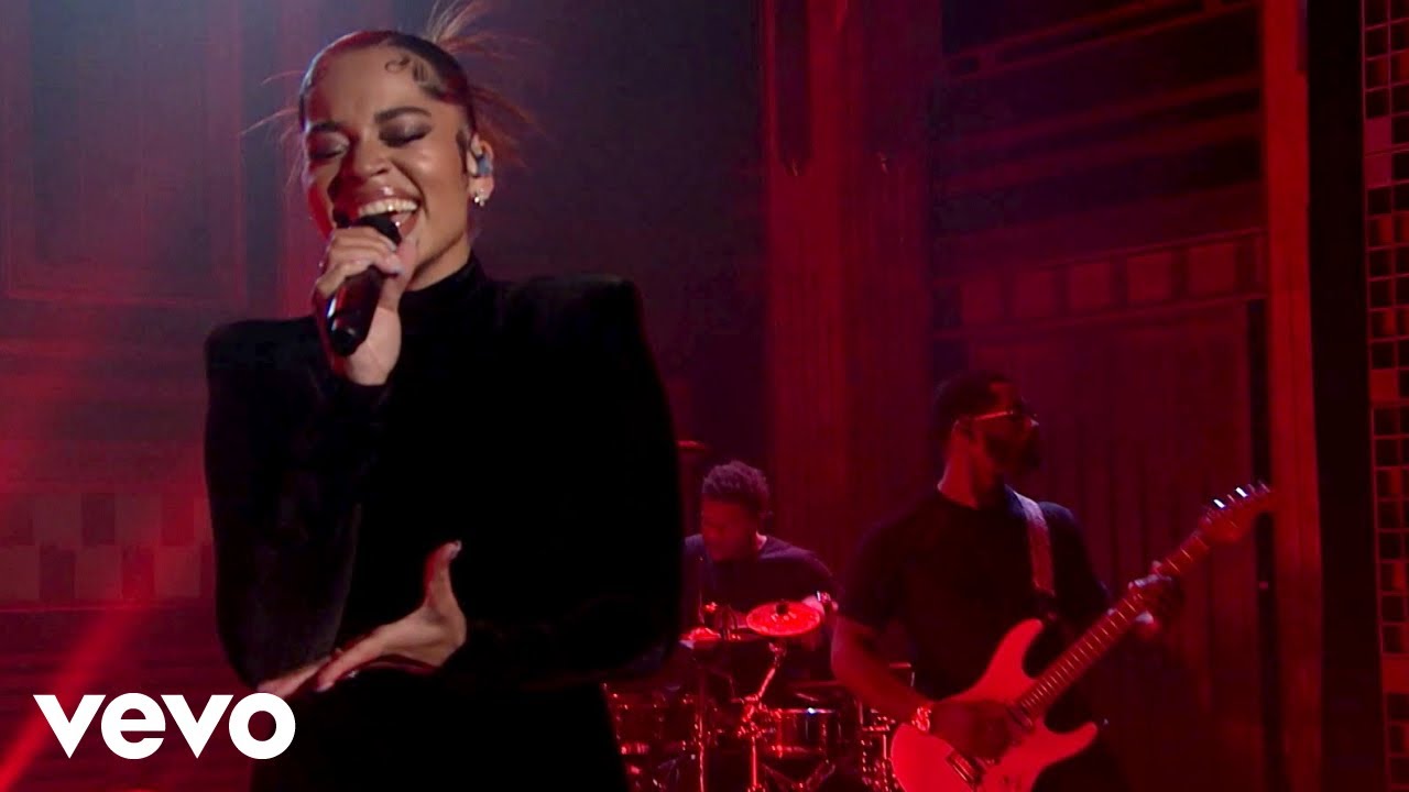 Ella Mai - DFMU / Leave You Alone (Live From The Tonight Show With Jimmy Fallon/2022)