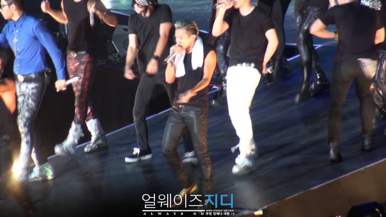 121021 [FANCAM] ALIVE TOUR IN TAIWAN - HOWGEE+STUPID LIAR (GD)