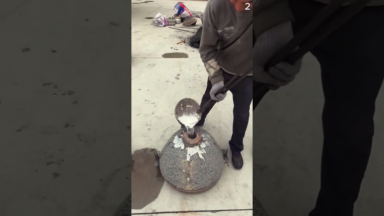 Alat yang sederhana untuk mencetak logam cair dengan mudah #shorts