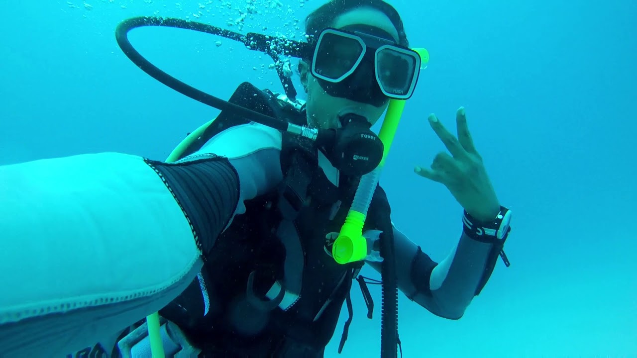 Carlisle Bay, Barbados Rogers Scuba Shack Scuba Dive with Cressi Neon