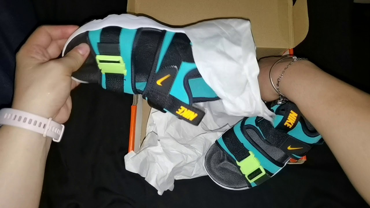 Womens NIKE Canyon sandal (original)