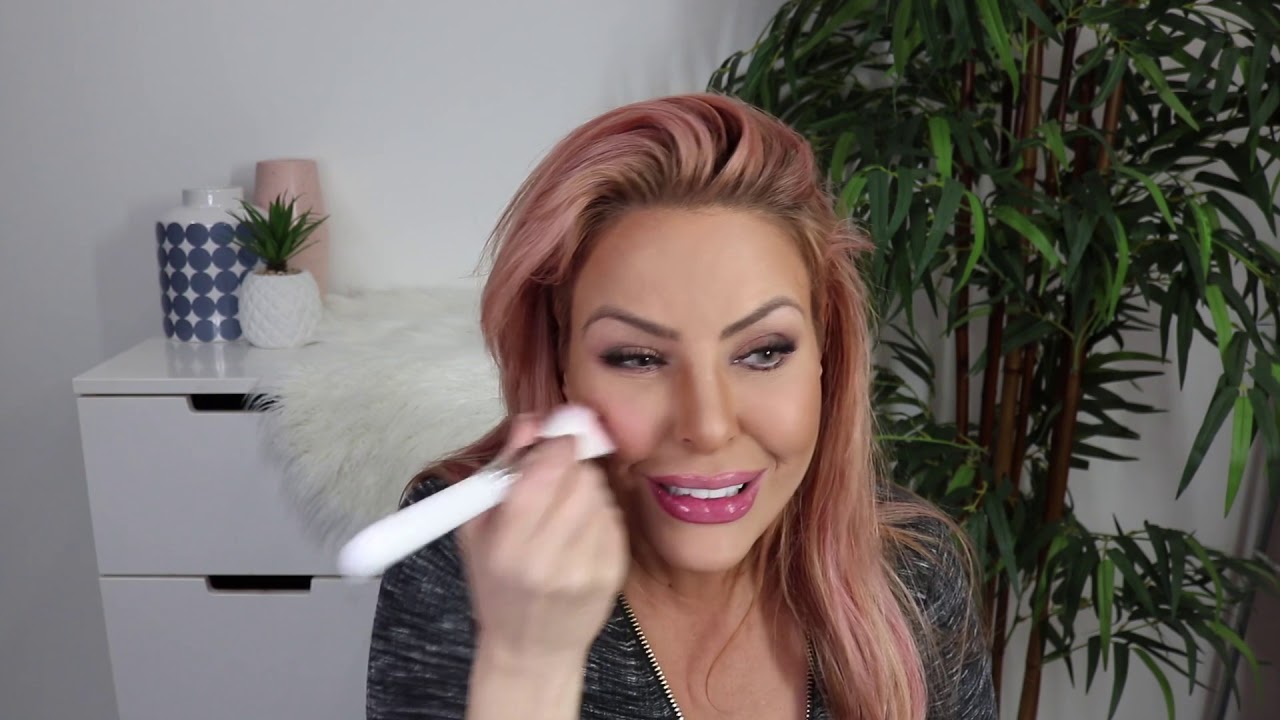 No fuss way to CONTOUR & HIGHLIGHT your face like a professional make-up artist! 🙌🏻🙌🏻🙌🏻