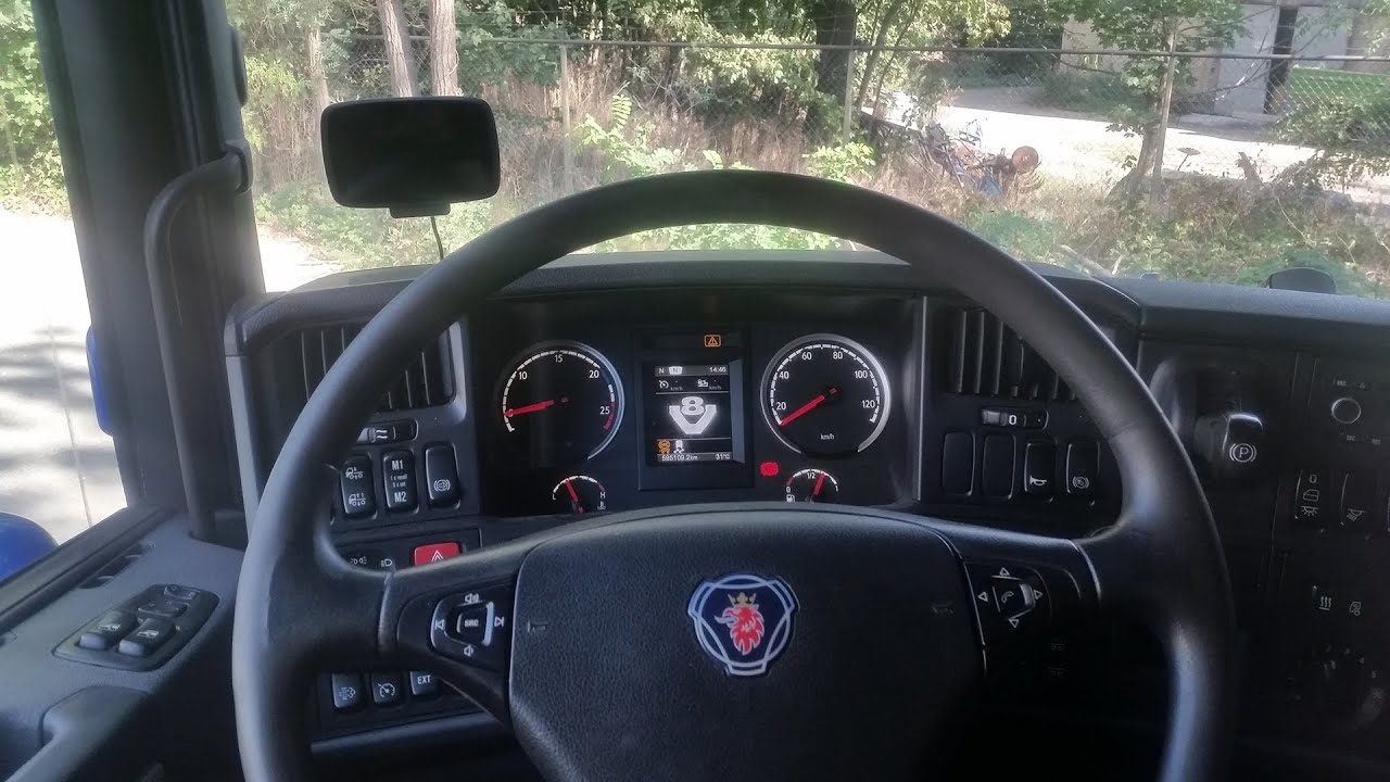 2015 SCANIA R520 V8 | start-up and engine sound