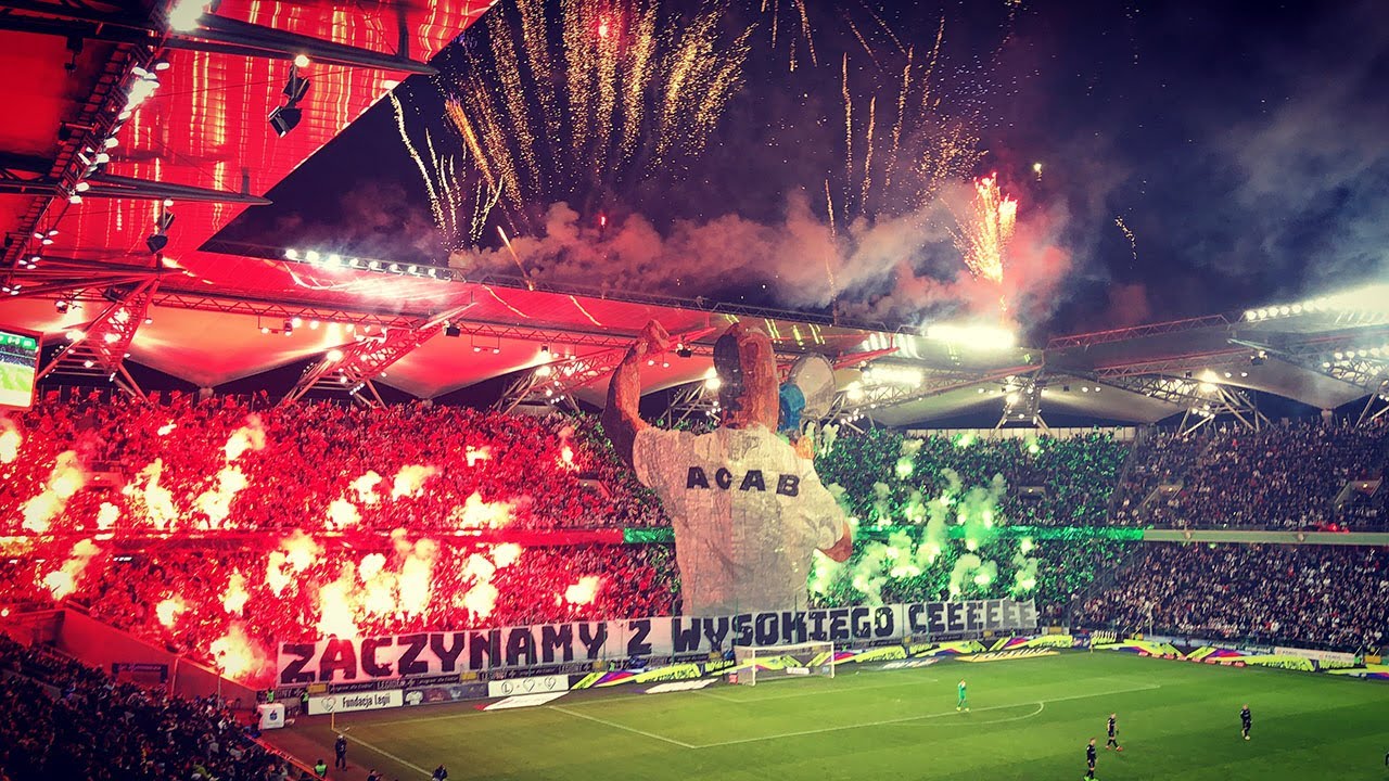Zaczynamy z wysokiego Ceeee! Oprawa Legia - Cracovia