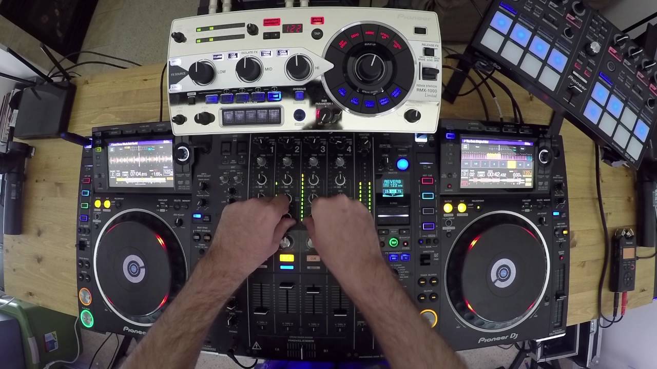 Mixing house and techno on NXS2