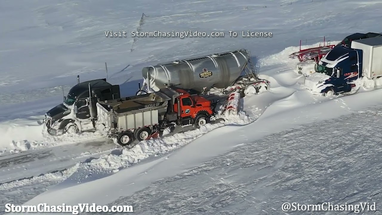 Plows Rescue Stranded Motorists On Interstate 29, Argusville, ND - 2/15/2023