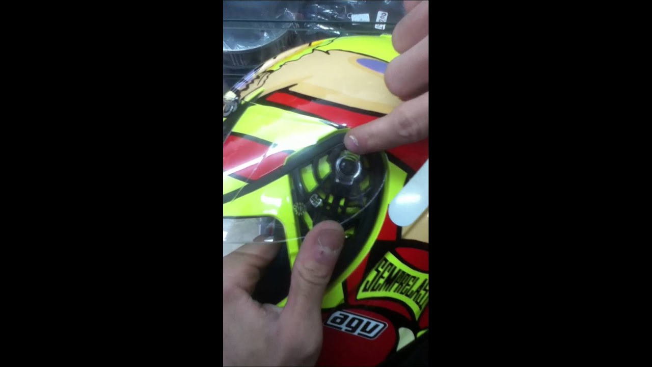 trocando uma viseira do AGV K3