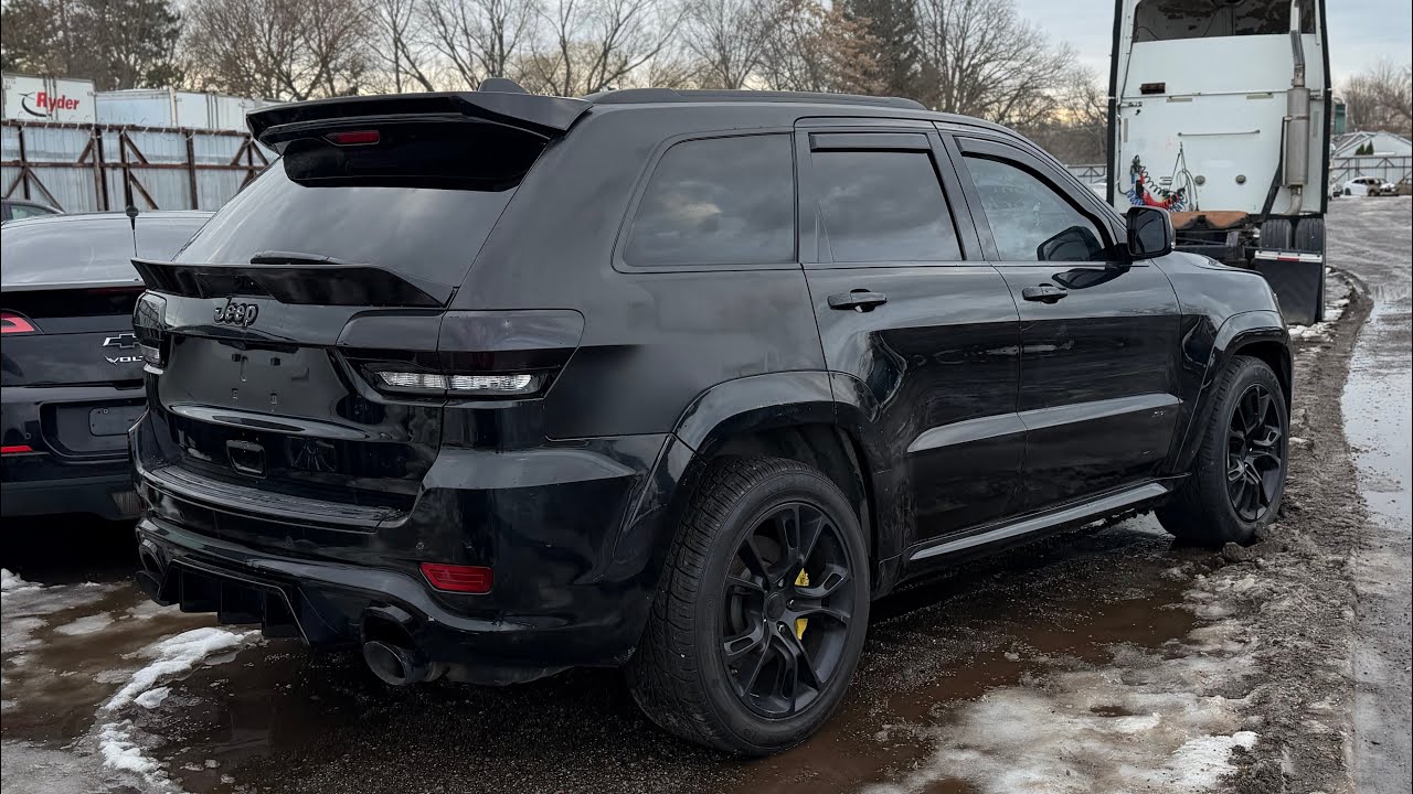 JEEP SRT SELLS $5,000 AT POLICE AUCTION