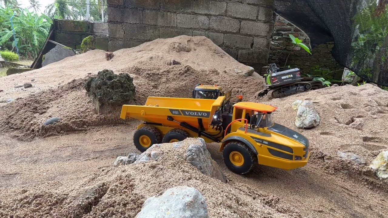 Best Action Miniatur Construction RC Excavator Huina 1593 & Truck Huina 1536
