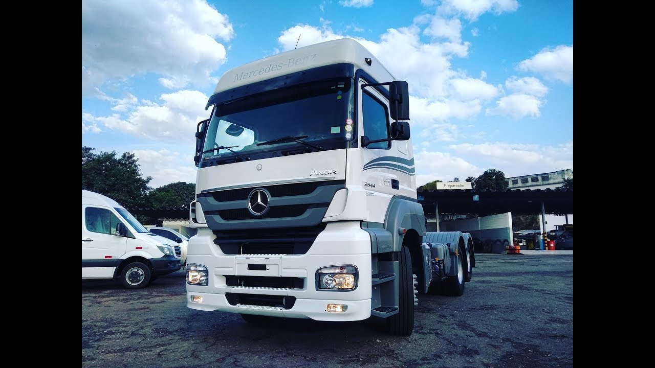 NOVO AXOR 2544 6x2 2018 Mercedes-Benz CabineTeto Alto l Apresentação