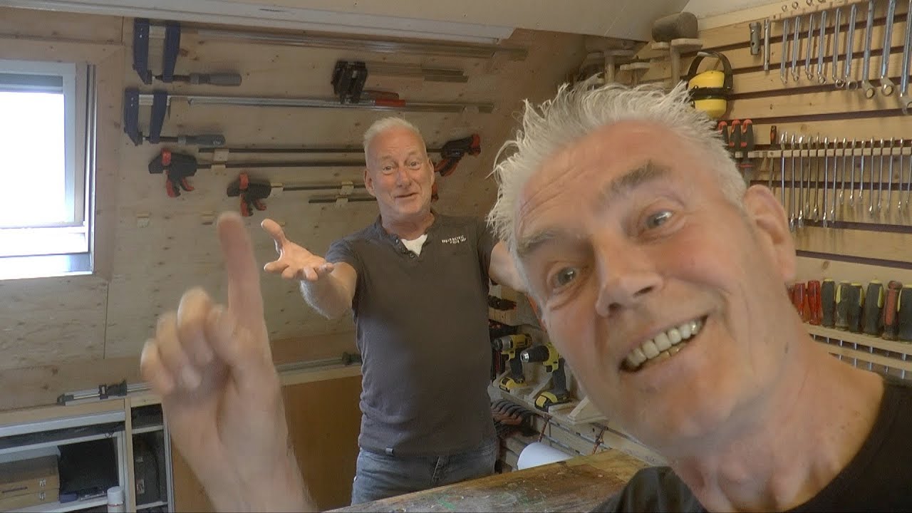 Henk ontmoet Timmerman Koos en Koos ontmoet Henk