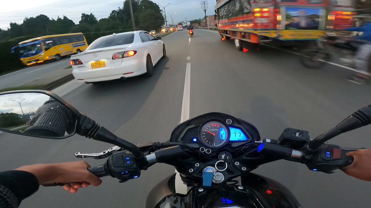 PULSAR NS 200 FI MANEJANDO ESTA  ESPECTACULAR MOTO