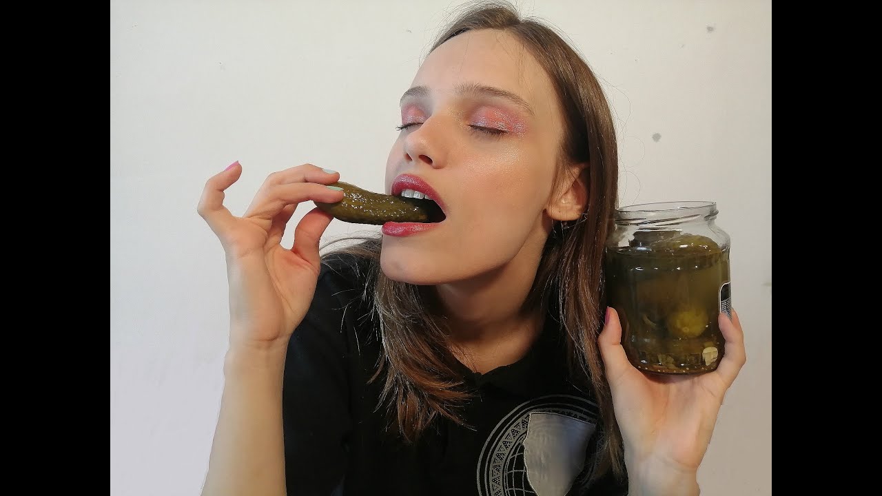 ASMR PICKLES Cucumber & TOMATO | Eating Sounds | АСМР ИТИНГ СОЛЕНЫЕ ОГУРЦЫ И ПОМИДОРЫ, СОЛЕНЬЯ