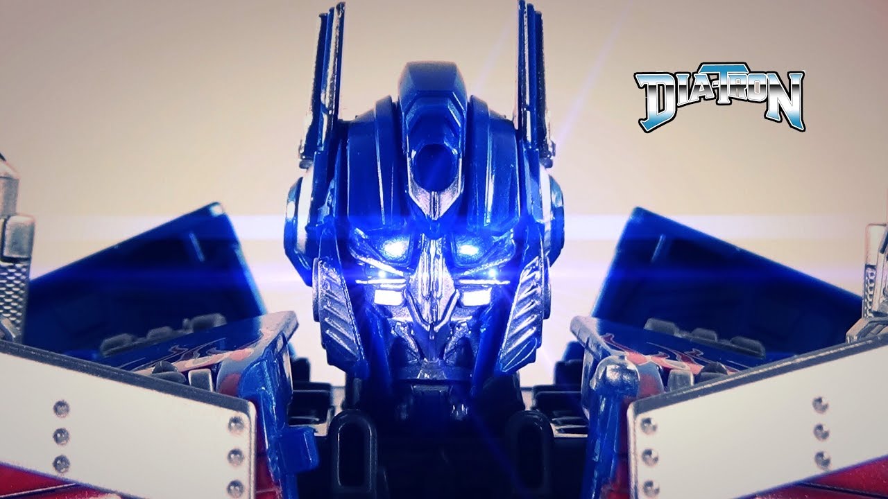 DIA-REVIEW MASTERPIECE MPM 04 OPTIMUS PRIME