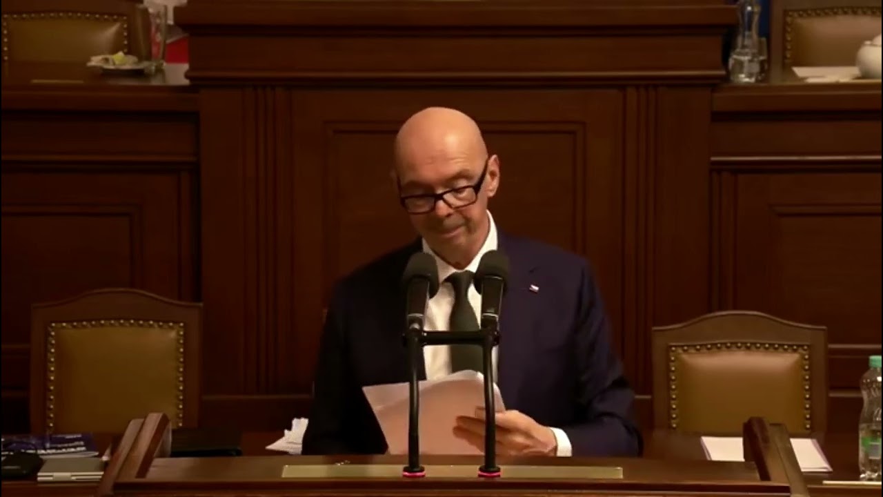 Projev ministra kultury Oty Klemp&iacute;ře v Poslaneck&eacute; sněmovně při ž&aacute;dosti o vysloven&iacute; důvěry nov&eacute; vl&aacute;dě