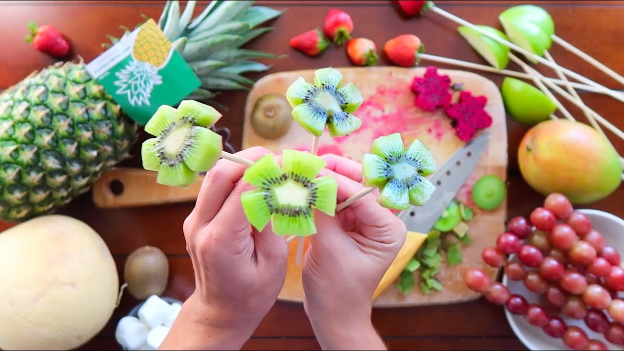 איך יוצרים זר פירות מתוק DIY