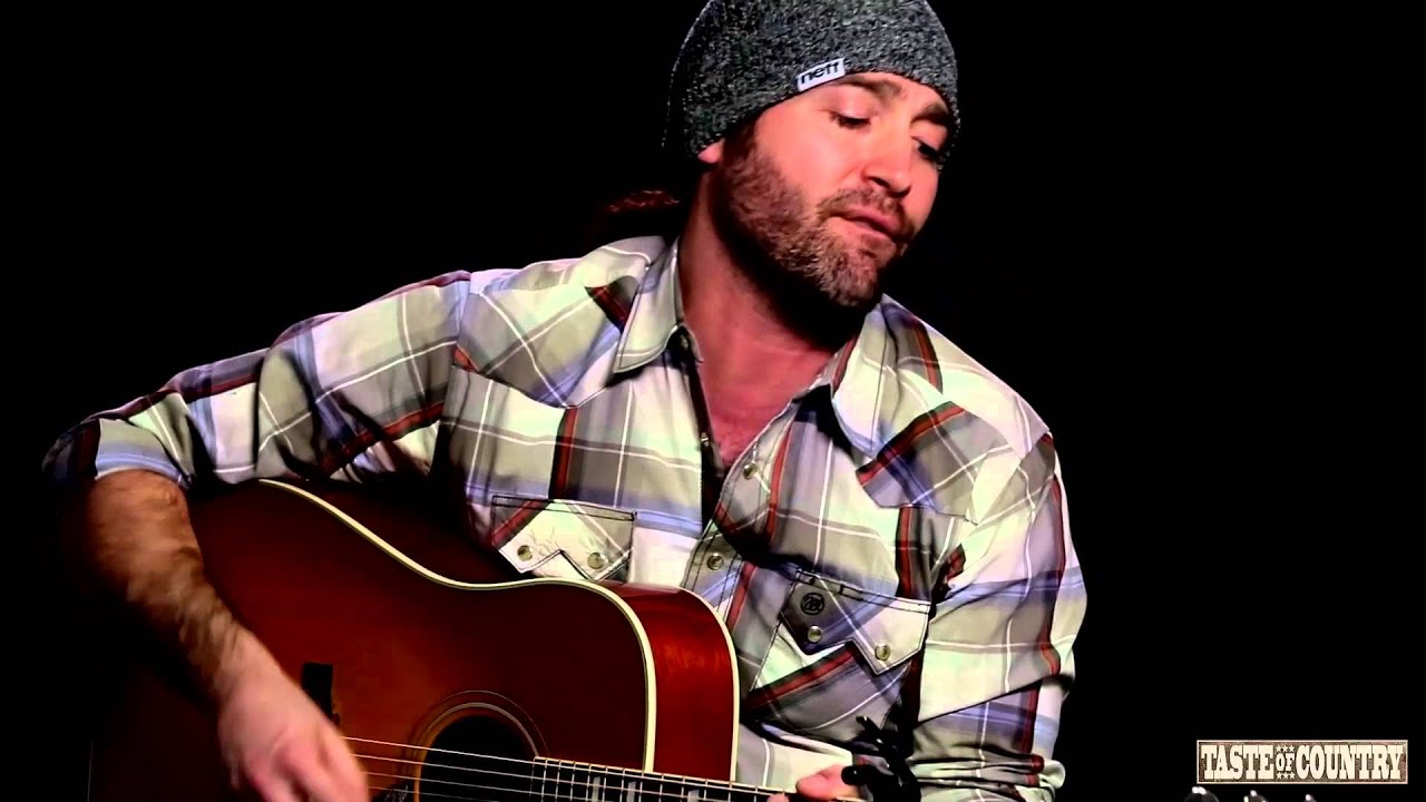 Josh Thompson Performs 'Cold Beer With Your Name On It' Live