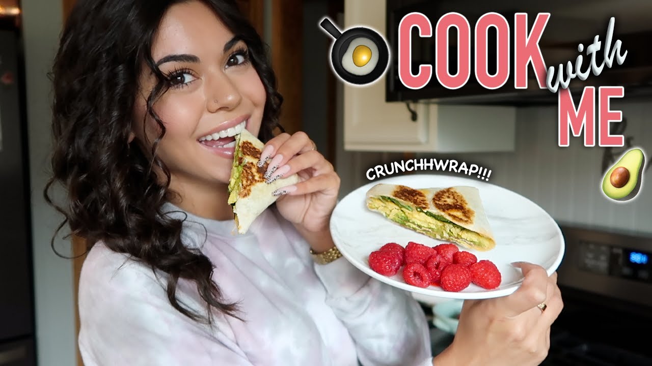 COOK AND EAT BREAKFAST WITH ME! | Steph Pappas